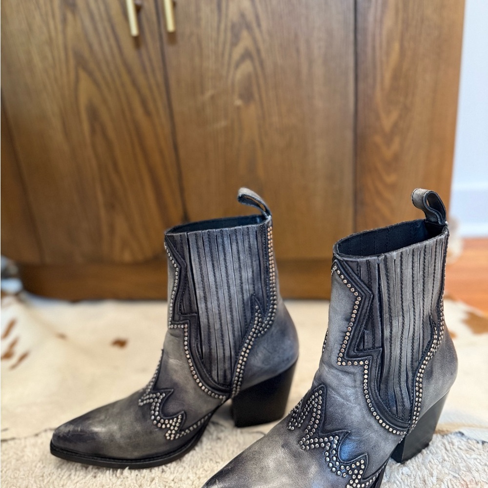 Thursday Gray Icon Boots - Picture 2 of 7